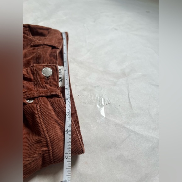 ROLLA’S Original Straight High Rise Corduroy Pants in Brick Red Size 24 - Picture 5 of 8